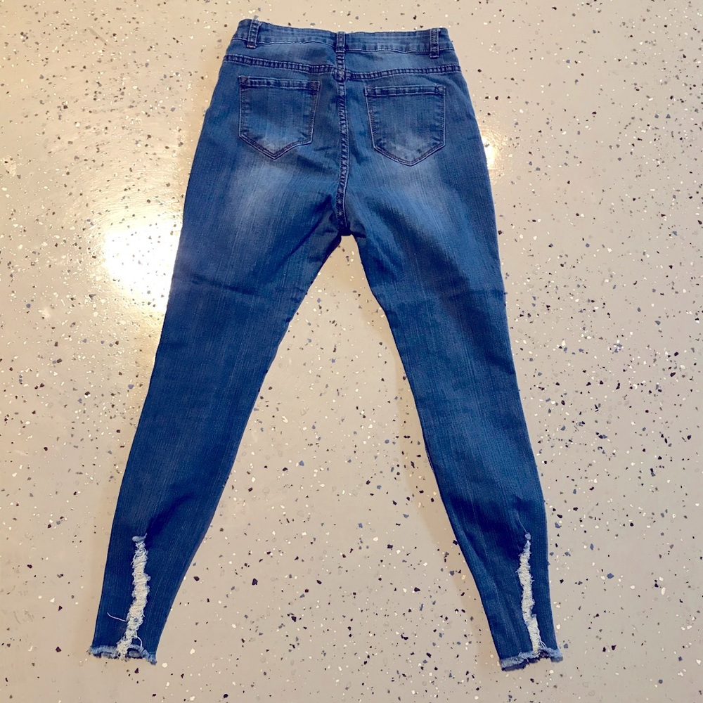 Distressed skinny jeans - Picture 4 of 5